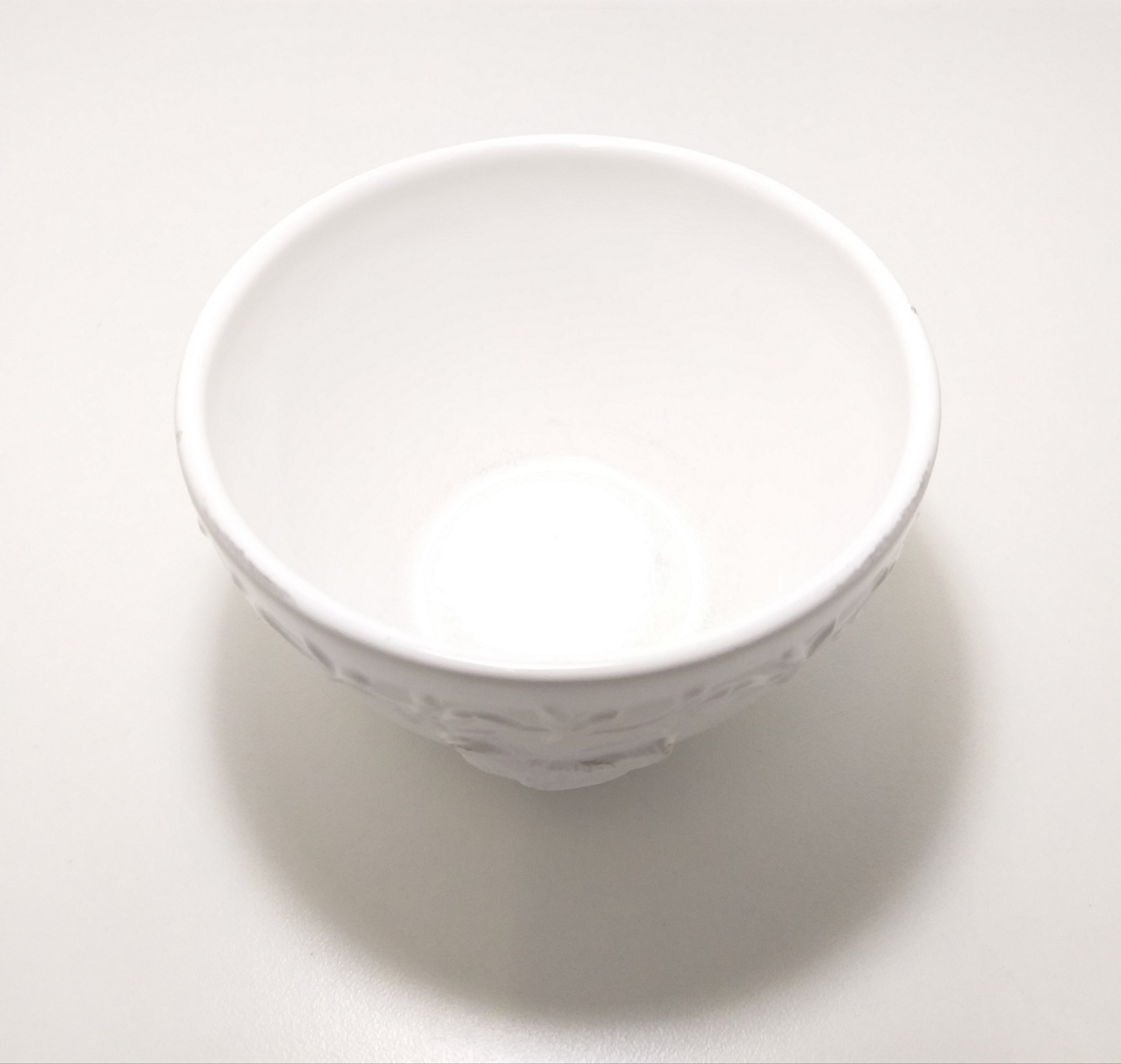 White Country House Bowl With Embossed Flower & Chicken Detail
