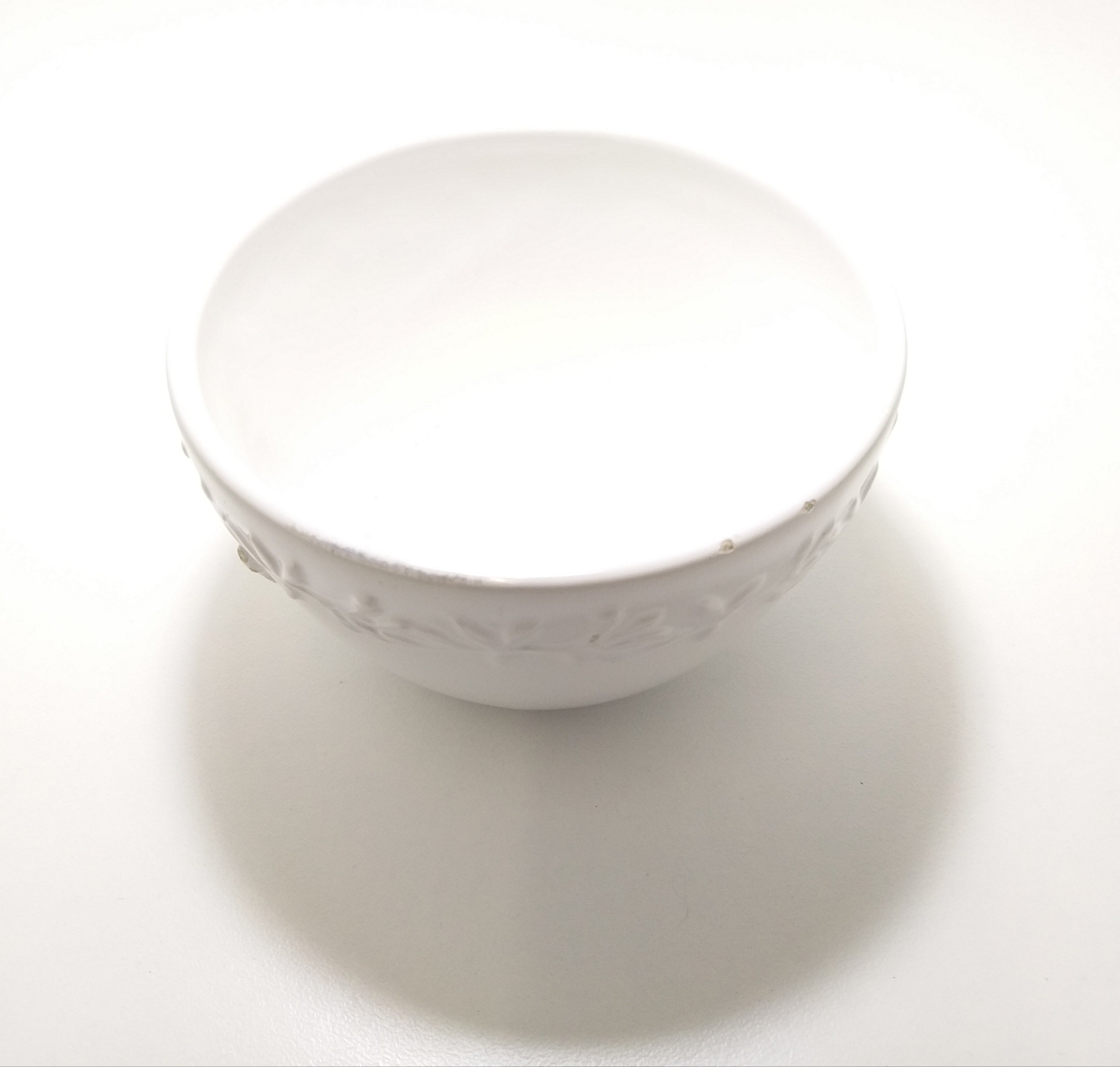 White Country House Bowl With Embossed Flower & Chicken Detail