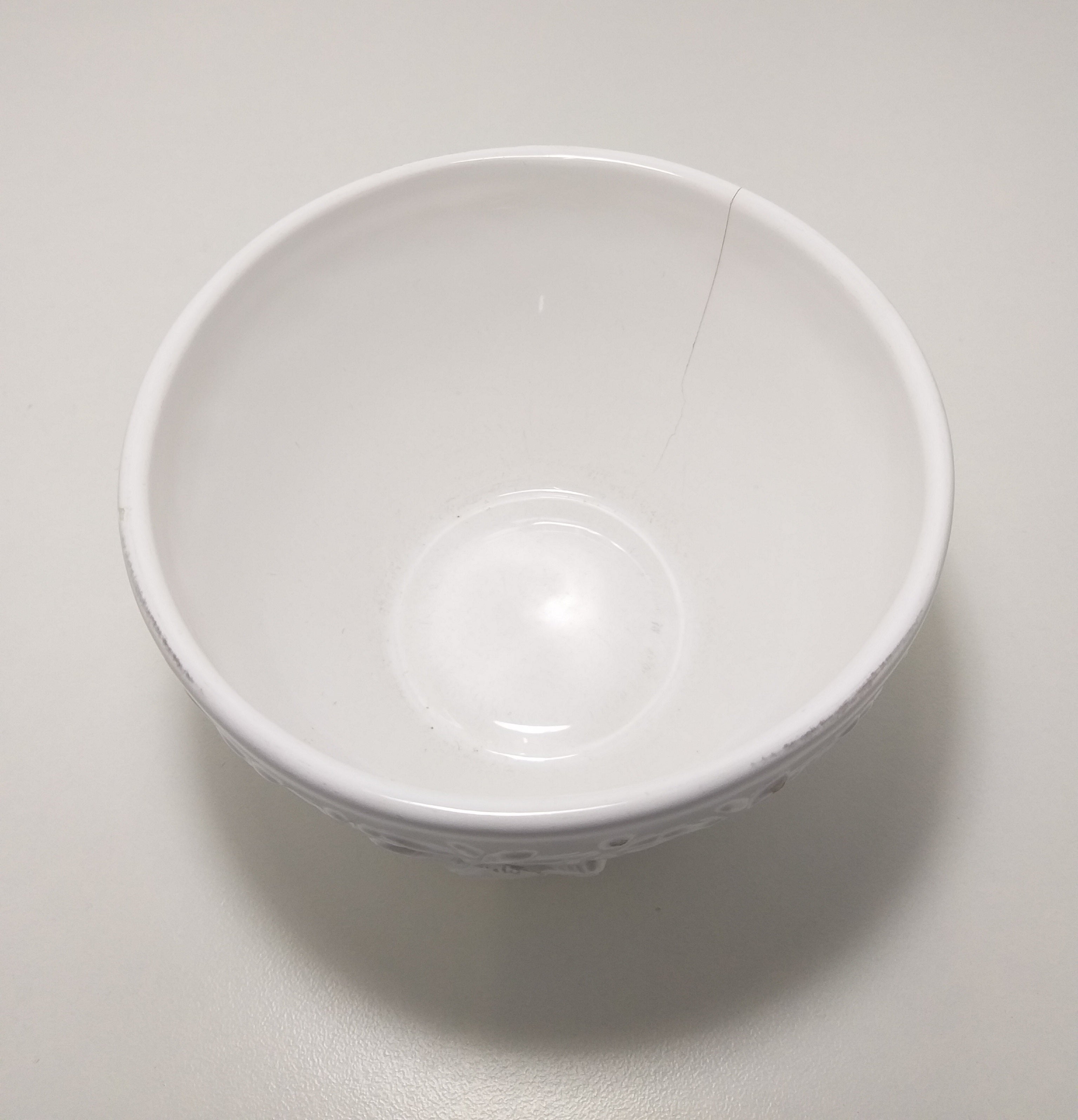 White Country House Bowl With Embossed Flower & Chicken Detail