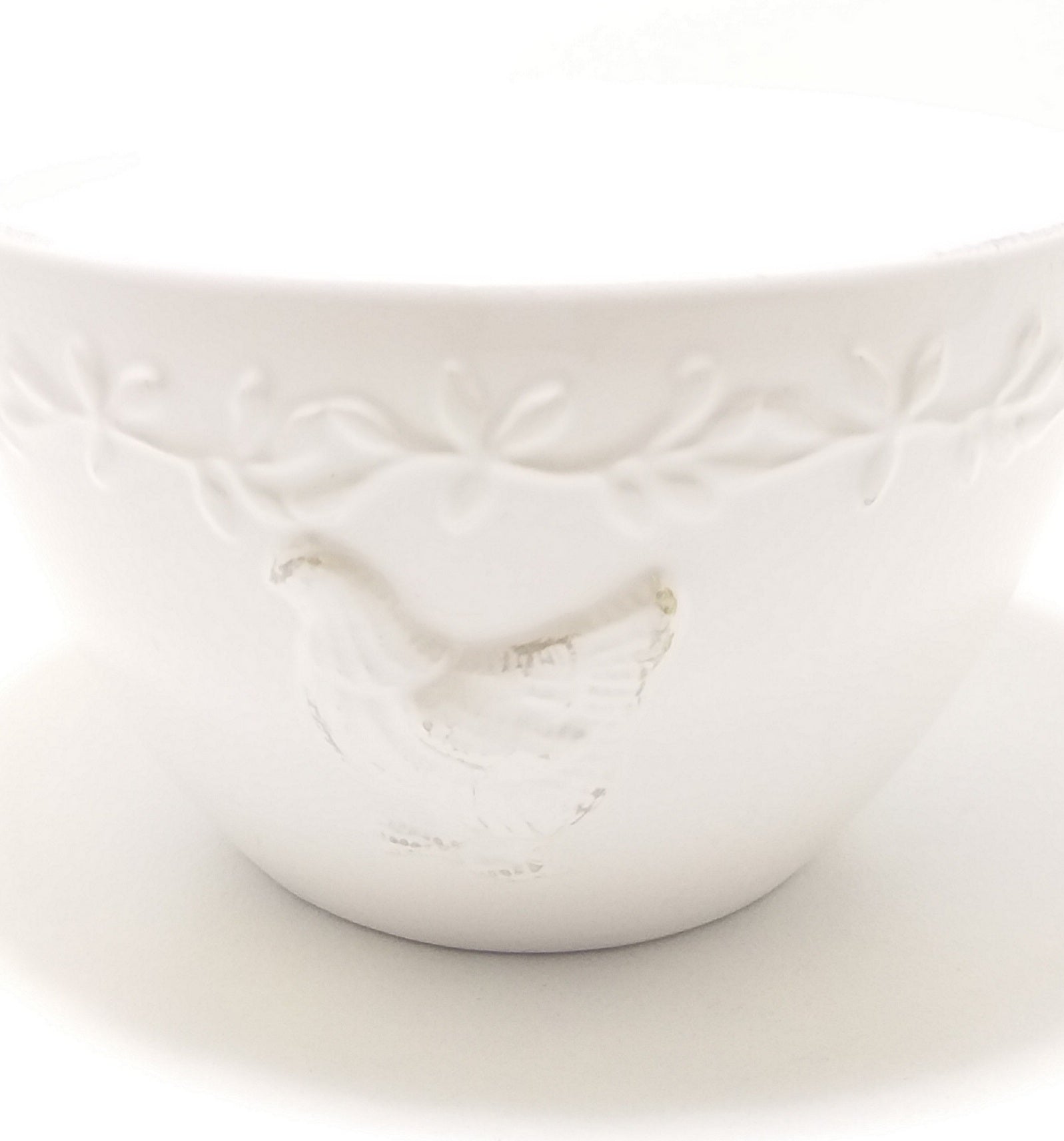 White Country House Bowl With Embossed Flower & Chicken Detail