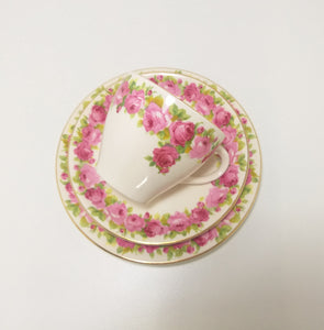 Vintage 1940’s Royal Doulton Fine Porcelain Tea Trio – Raby Rose Pattern D5533