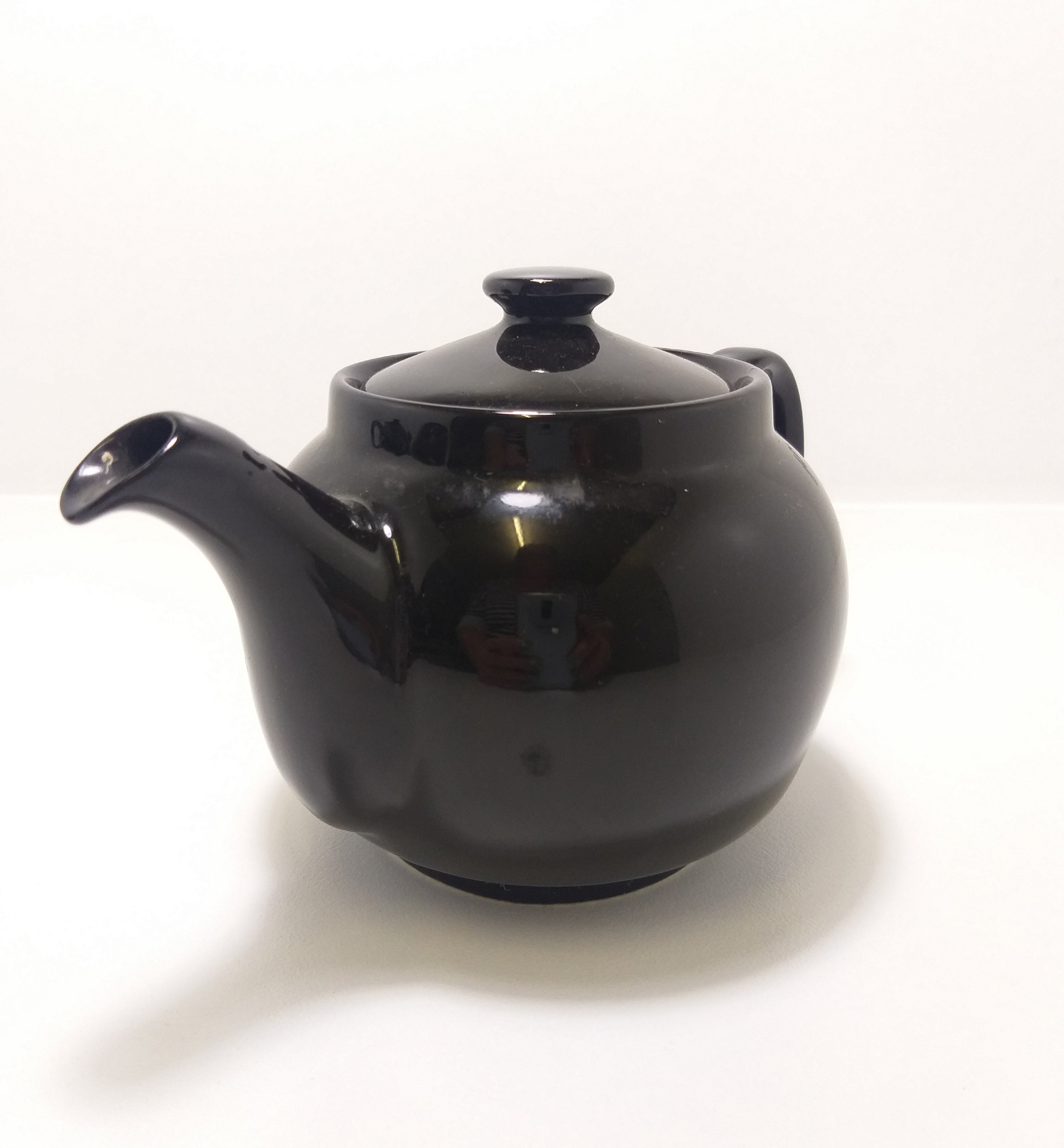 Glossy Black Tea-For-Two Tea Pot