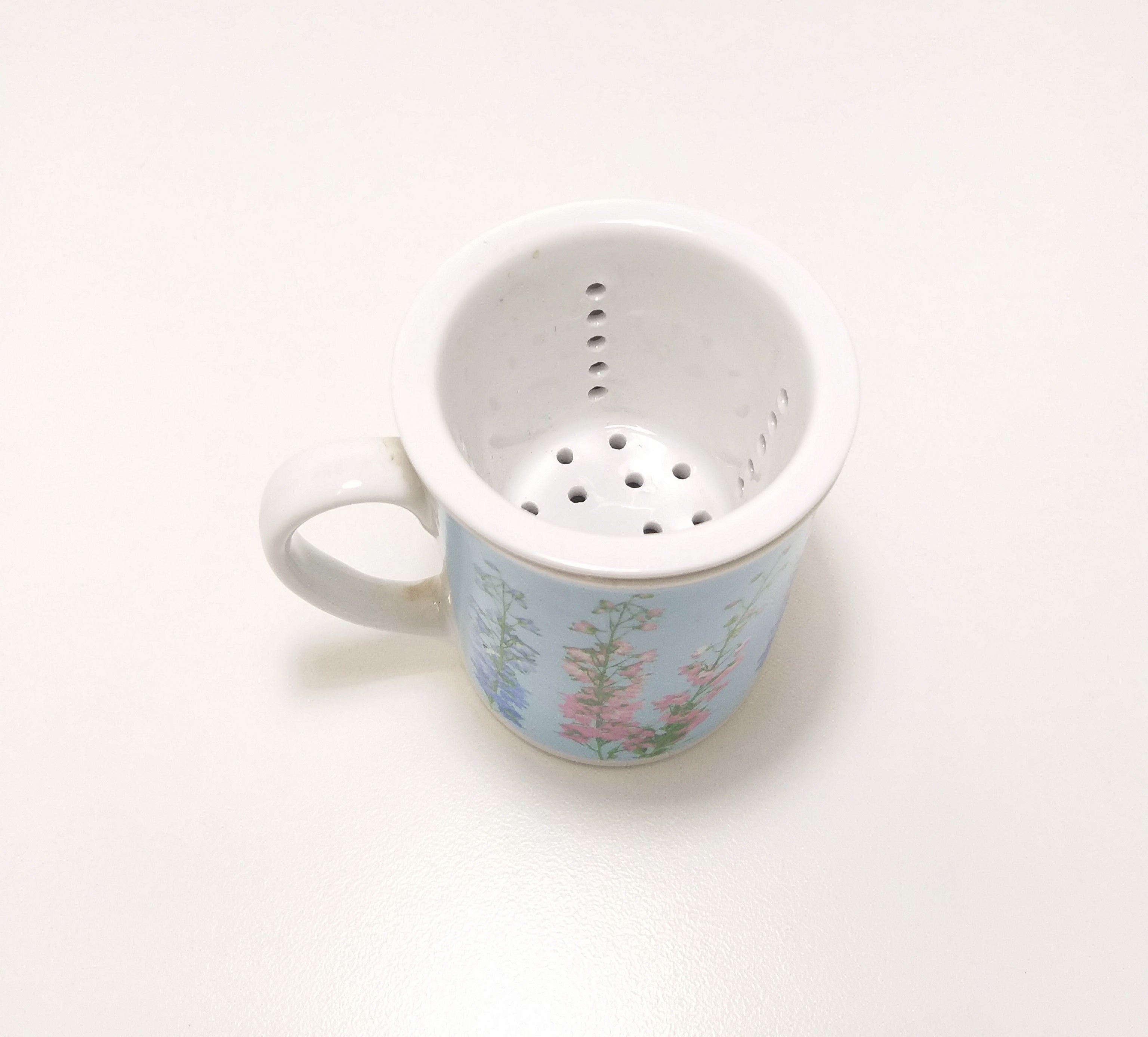 Porcelain Mug Fitted With Removable Porcelain Infuser
