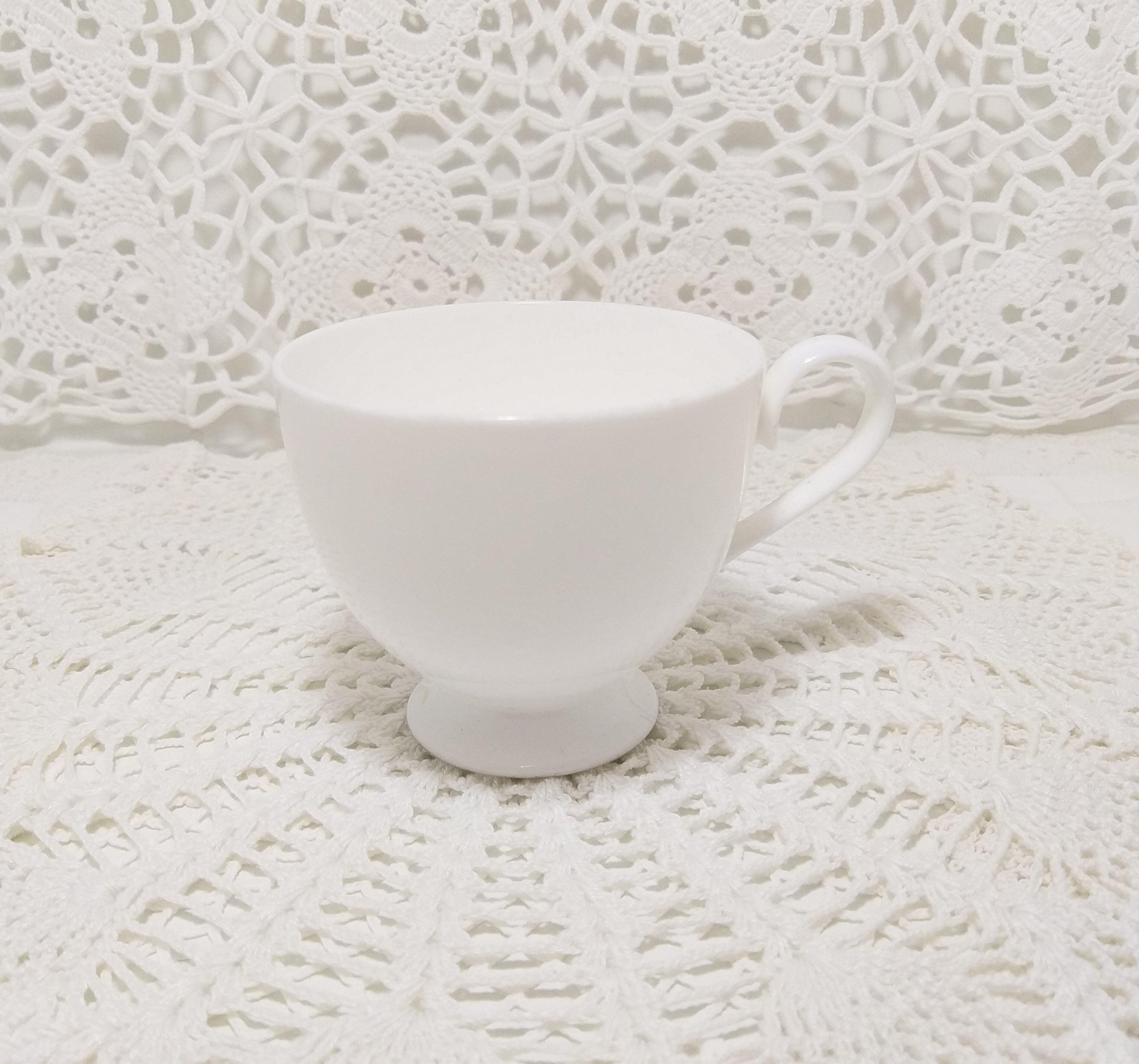 Fine Porcelain White Tea Cup