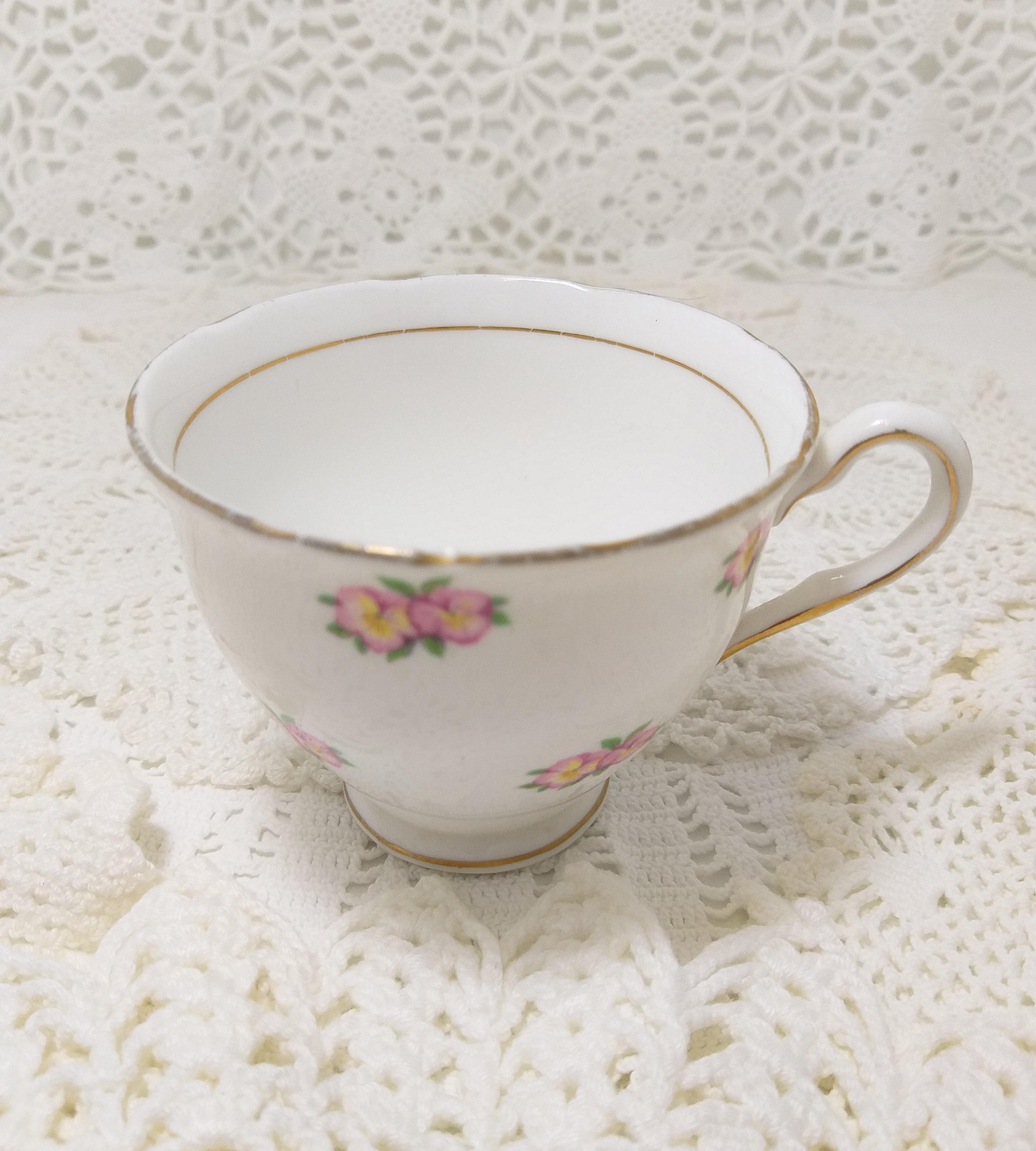 Vintage (1945-1948) Colclough Bone China Tea Cup
