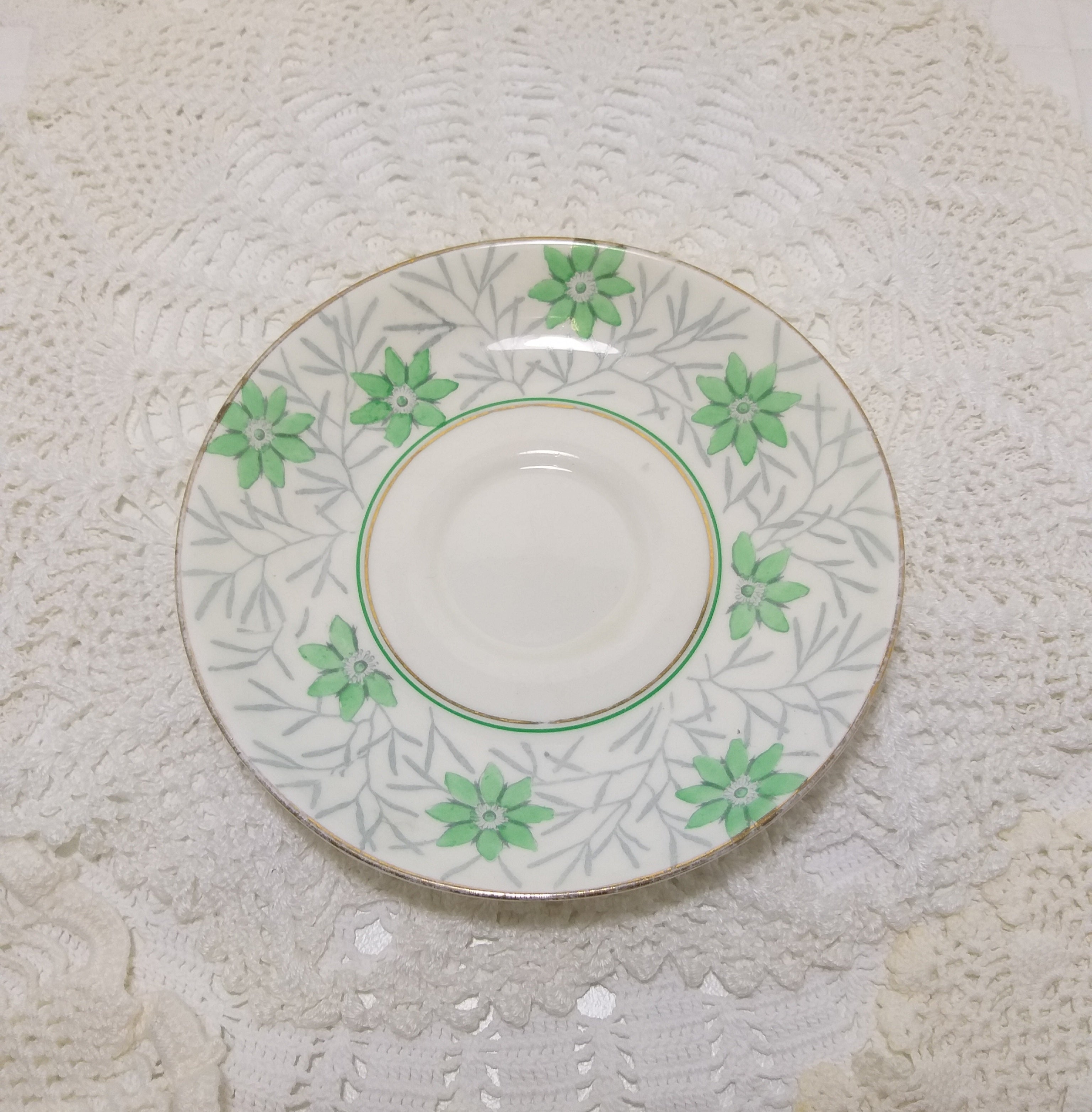 Vintage Royal Doulton Saucer – Pattern H4717