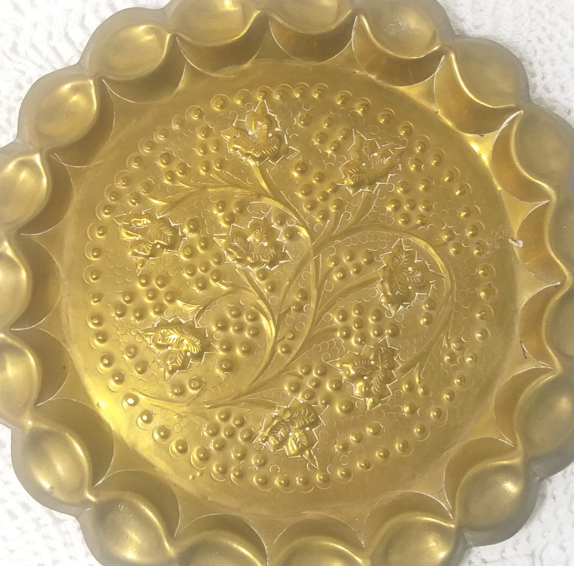 Vintage Brass Decorative Wall Plate With Berries & Vine Leaf Motifs