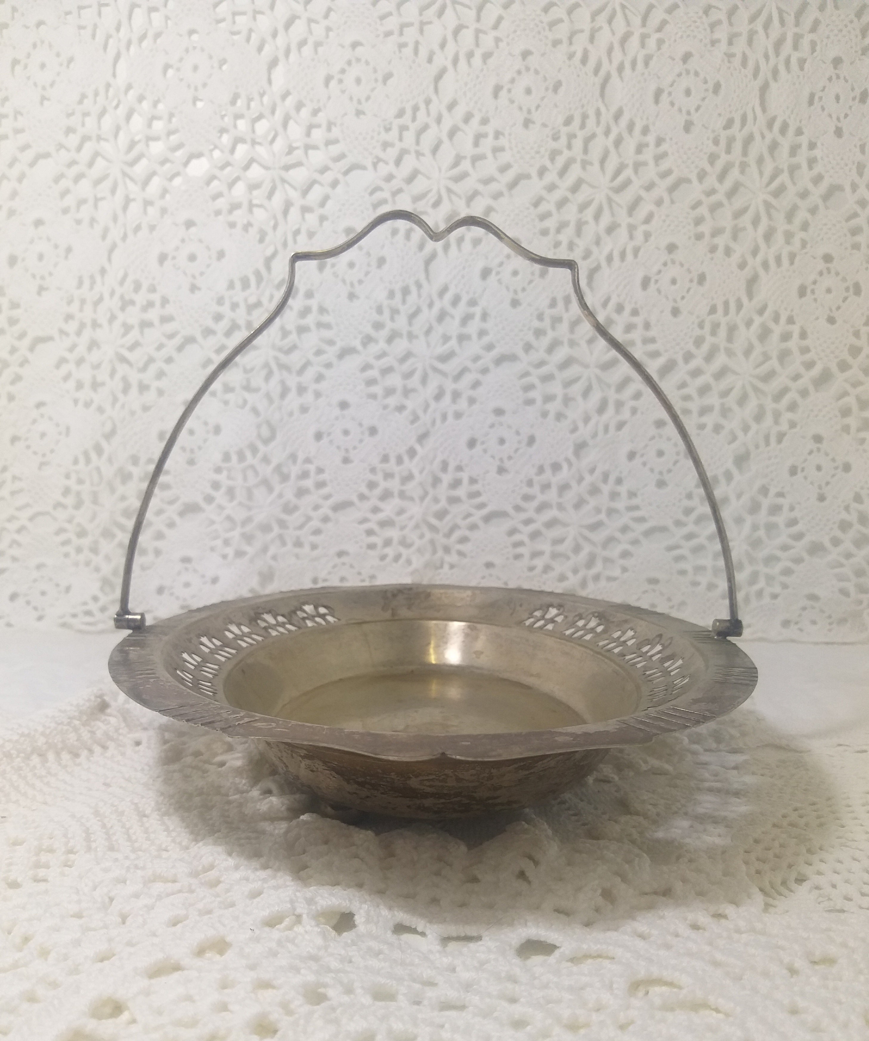 Vintage Silver Plated Yeoman Pierced Metal Display Basket With Swing Handle
