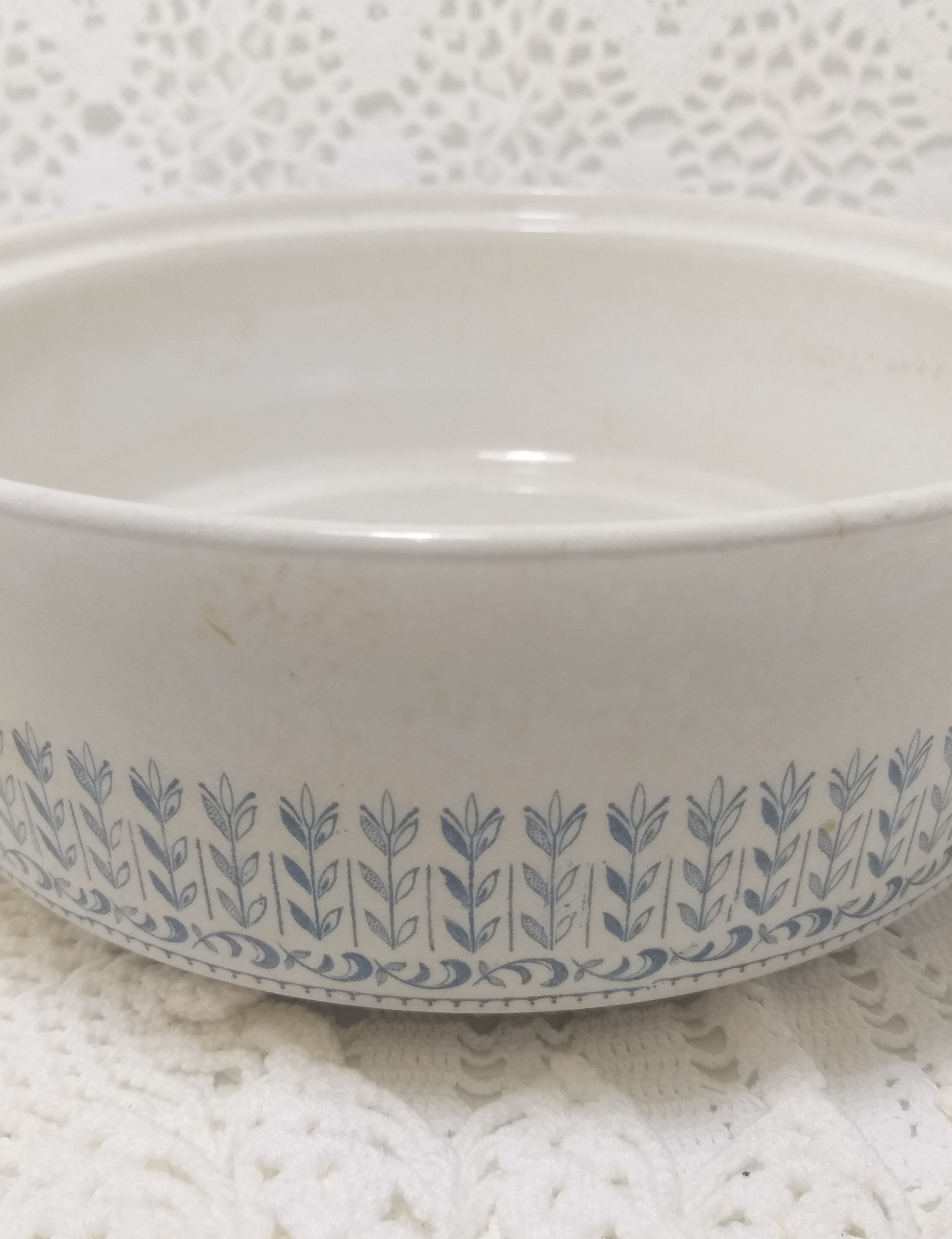 Vintage 1960’s Alfred Clough Ltd. Ironstone Casserole Dish – Rare Melody Pattern