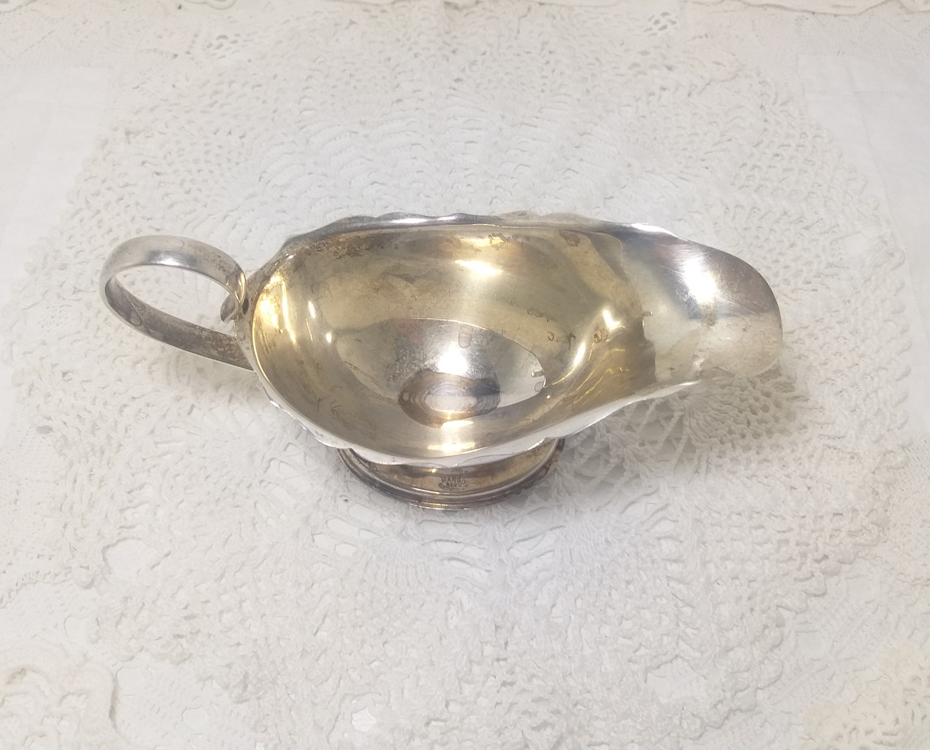 Vintage Silver Plated Gravy / Sauce Boat