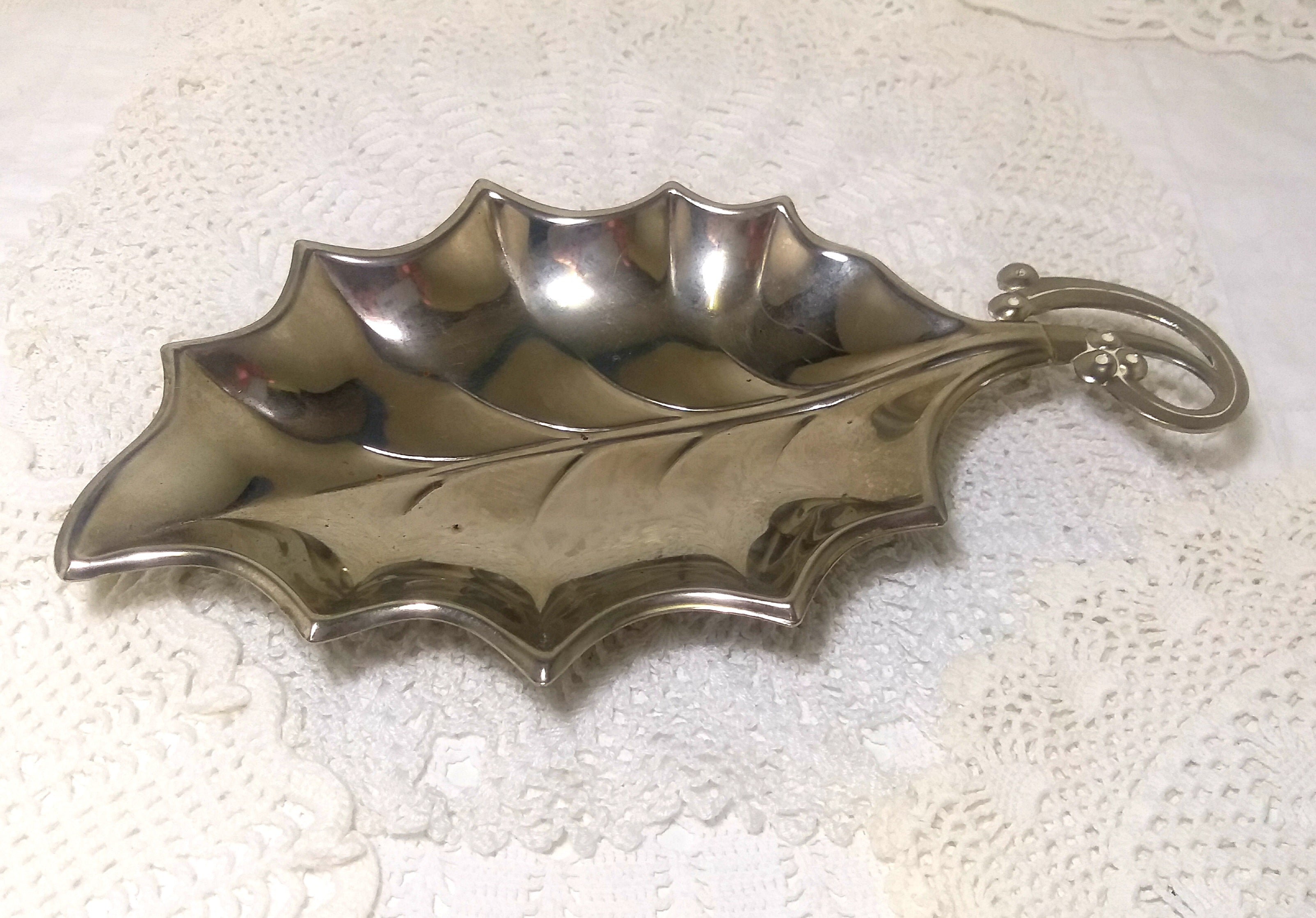 Vintage Hugo Silver Plated Dish – Leaf Design On Ball Feet