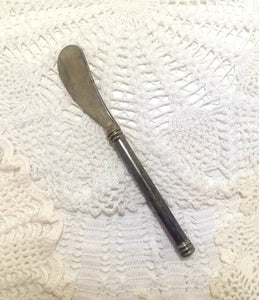 Solid Contemporary Pate Knife With Round Handle