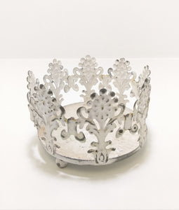 White Painted Gothic Styled Metal Candle Holder