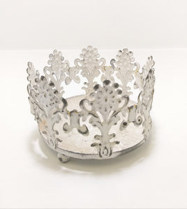 White Painted Gothic Styled Metal Candle Holder