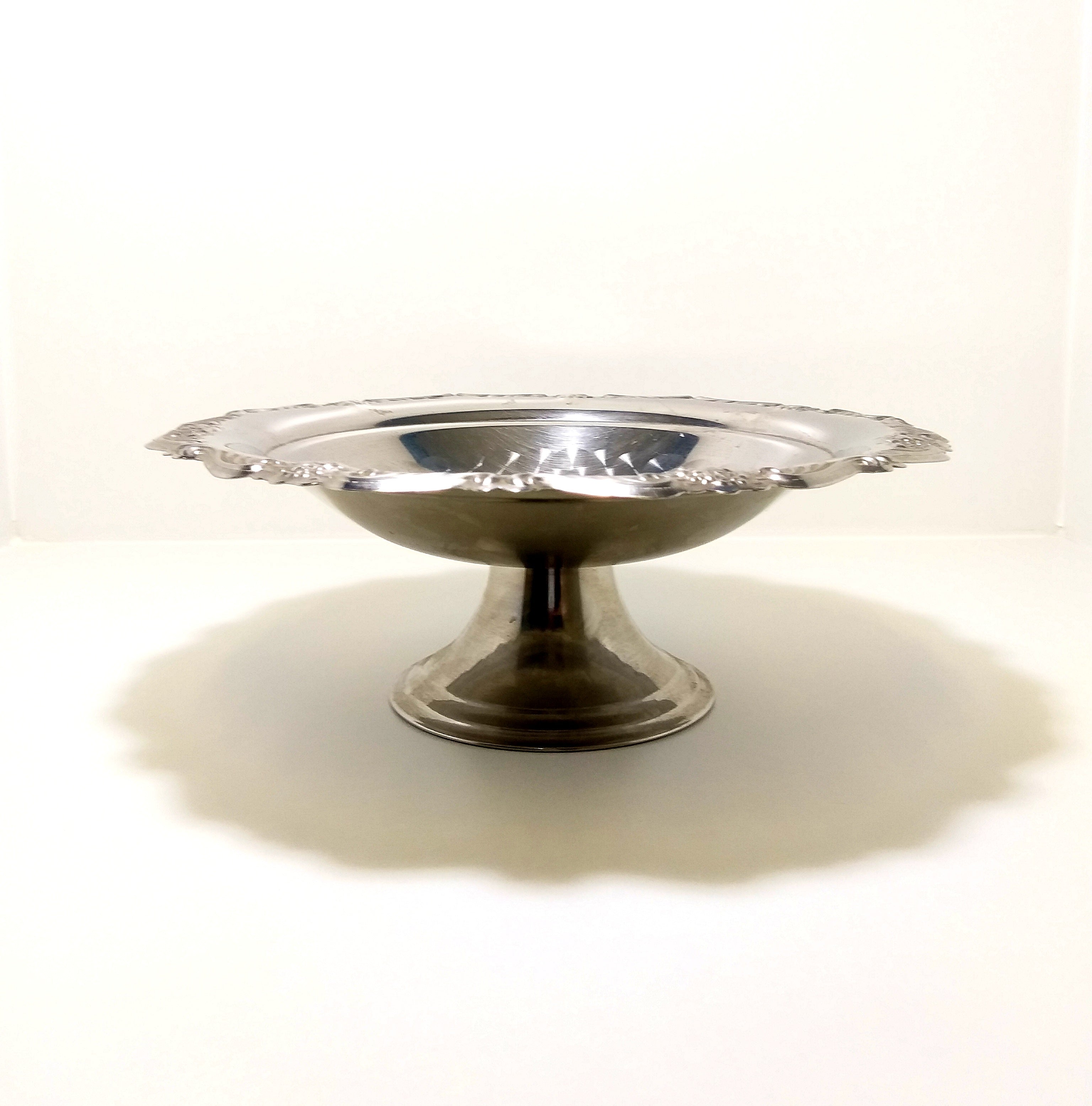Large Vintage Silver Metal Pedestal Display Bowl With Machine Brushed Well