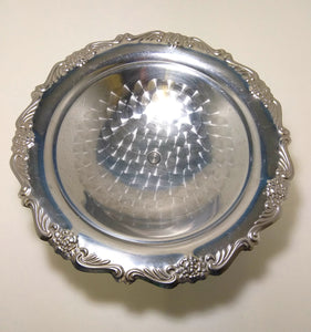 Large Vintage Silver Metal Pedestal Display Bowl With Machine Brushed Well