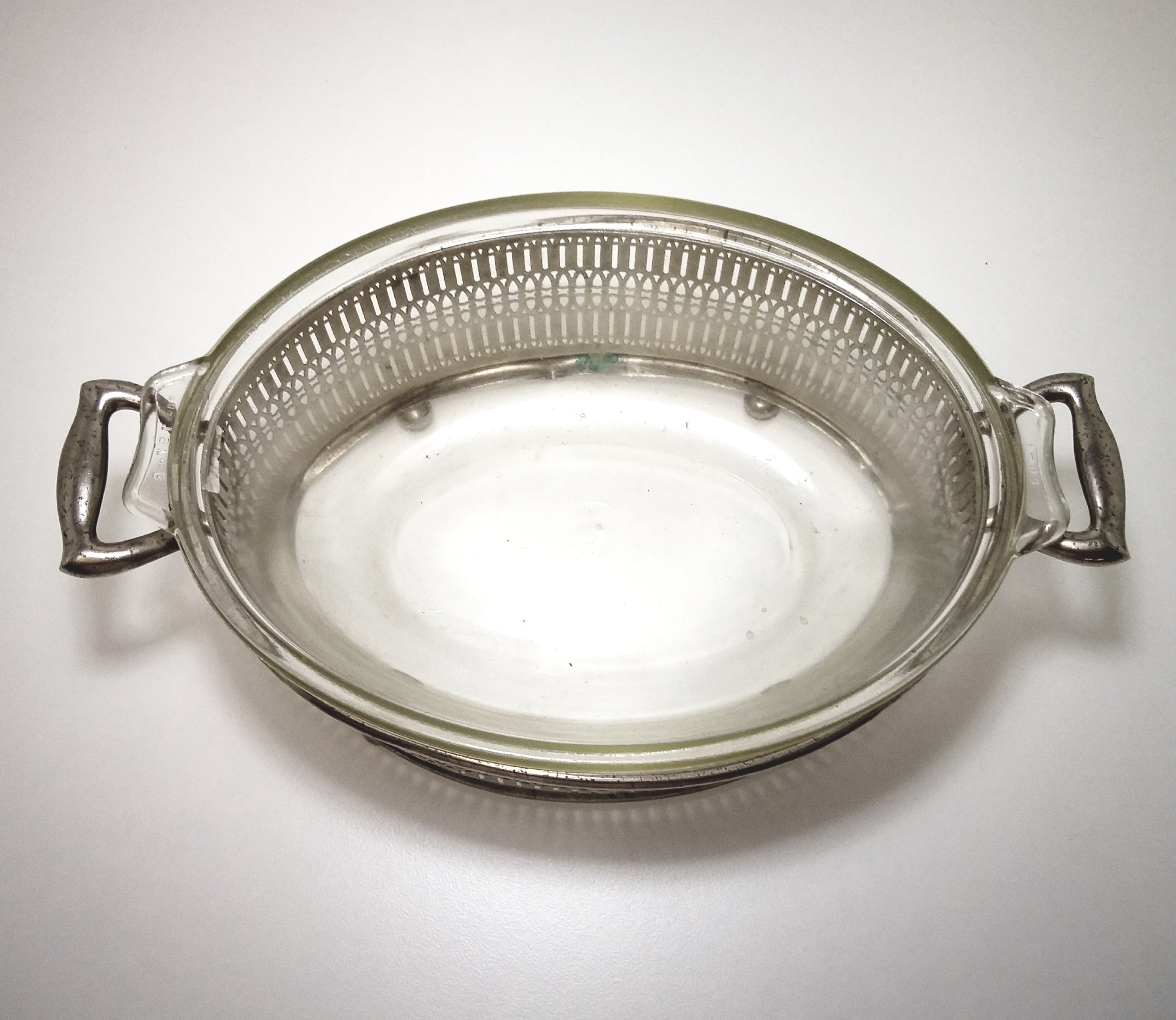 Vintage “Universal” Silver Plated Oval Casserole Stand & 1960’s-1970’s Glass Pyrex Casserole Dish