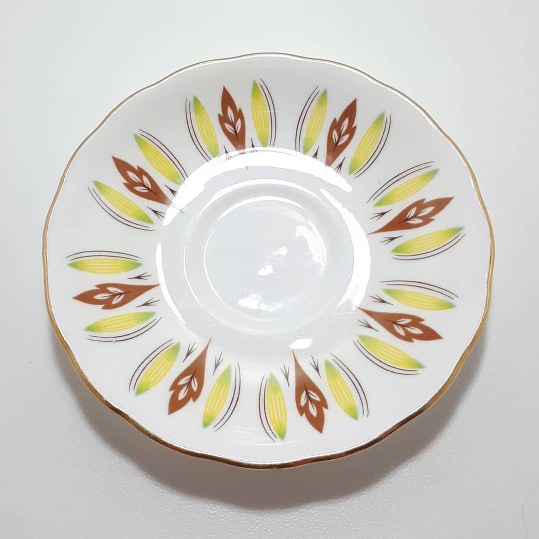 Colclough Bone China Saucer – Pattern 8197